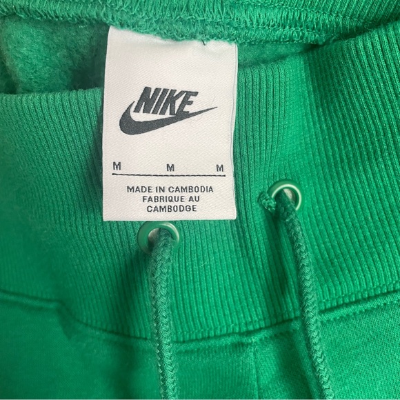 Nike Women’s Green Jogger Sweatpants Pants - Picture 5 of 7
